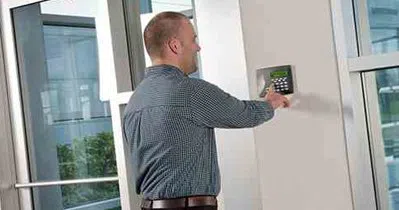 Phoenix Emergency Lock & Door Phoenix, AZ 602-687-4460 - Comm-Locksmith-key